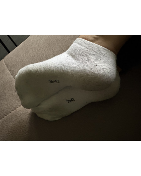 2 Tage getragene Socken weiß