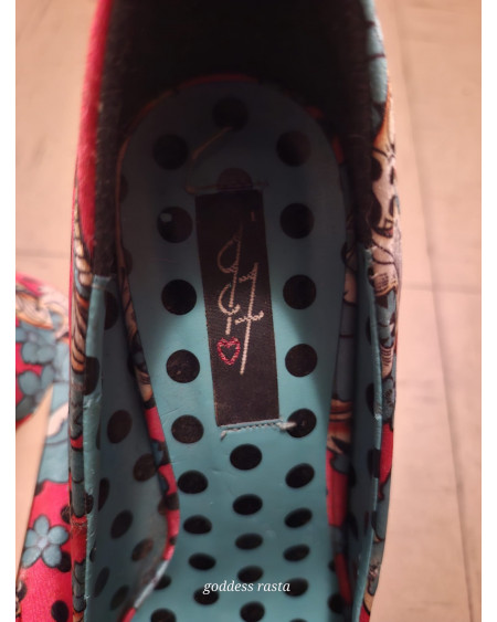 Shoe.Outlet - sporty sexy & fuckn tasty