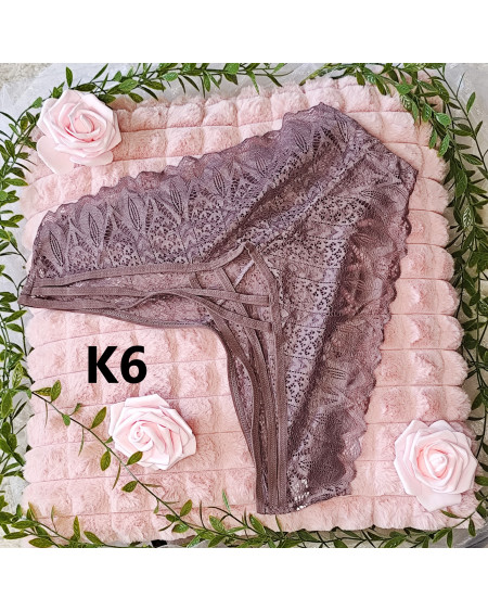 Spitze mit Kreuzmuster