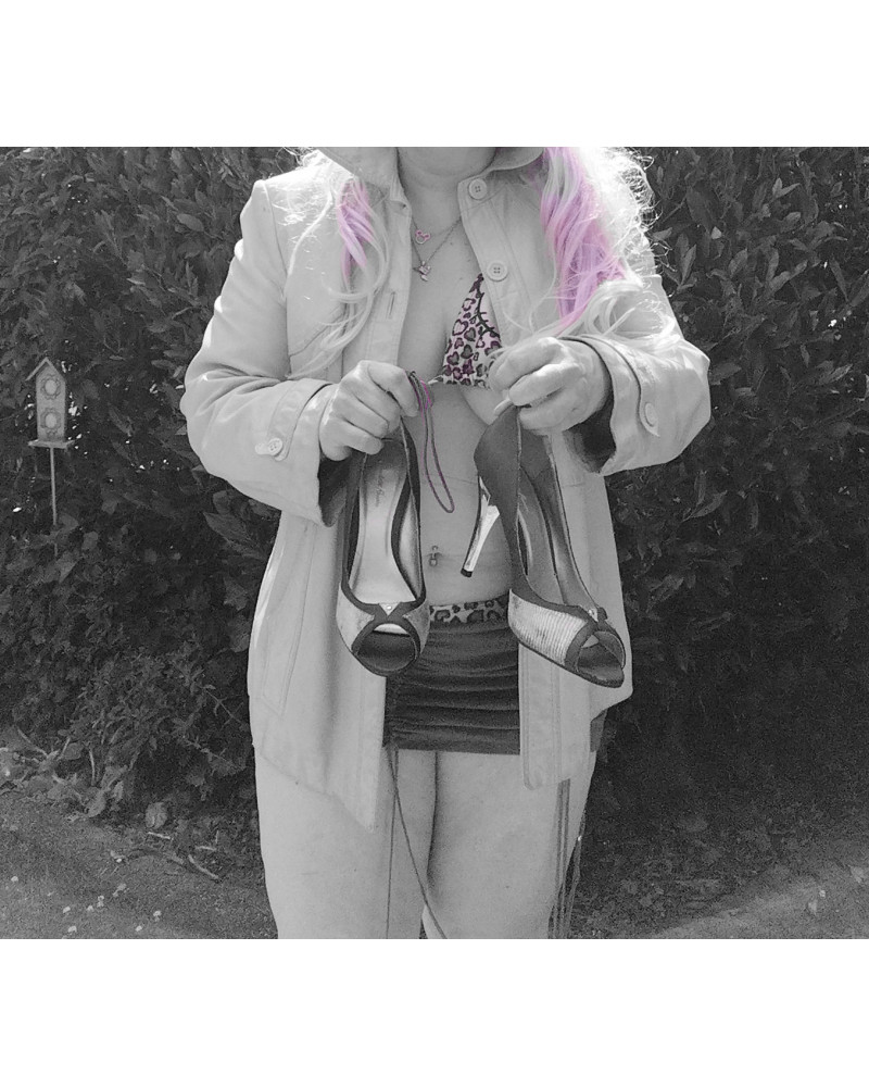 Geile Highheels gern mit Anweisung 