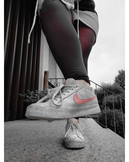 Nikes mit Anweisungen 