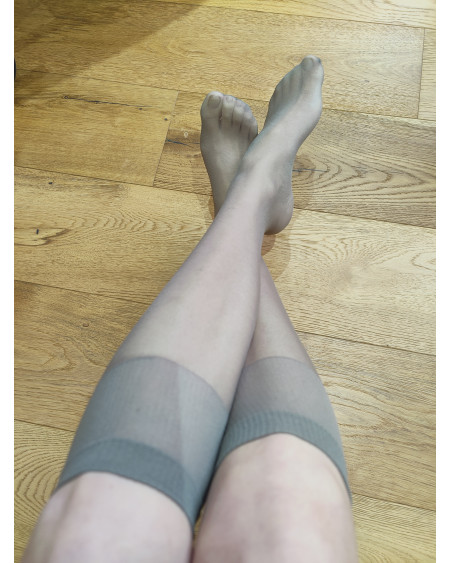 Chaussettes hautes (mollet) en nylon couleur grise