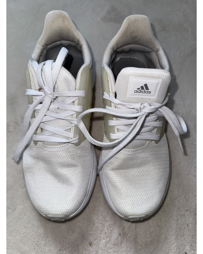 Weiße Adidas Sneaker