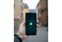 Vendre des sous-vêtements & chaussettes usagés via WhatsApp avec JustSlips – Mode d'emploi !